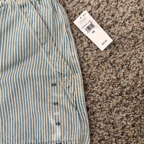 Gap Women's 4" High Rise Supersoft Denim Utility Shorts - Picture 4 of 7